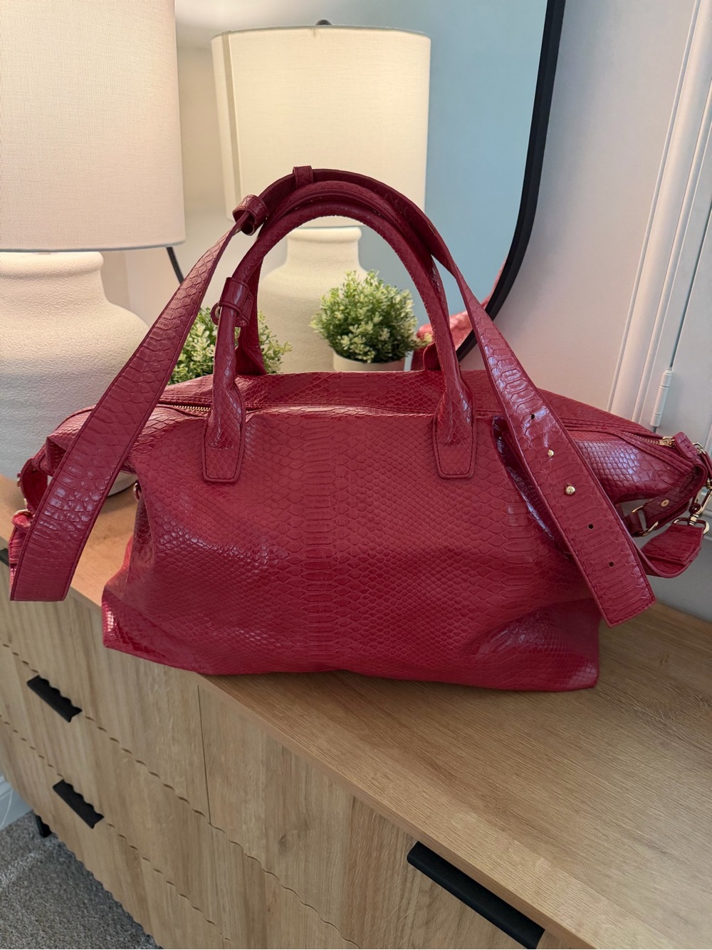 Lulu Dharma pink vegan snake weekend bag  - Luxe Textured Finish